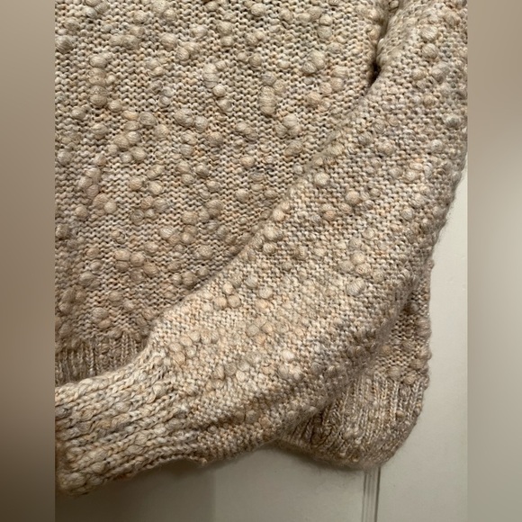 Bubble knit mock neck sweater - Picture 11 of 12